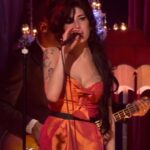 Amy Winehouse Instagram - Amy’s beautiful performance of ‘You Know I’m No Good’ live at Porchester Hall in 2007. Watch the full performance now on YouTube, link in bio to watch.🖤