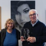 Amy Winehouse Instagram - Amy Winehouse has posthumously been awarded a BRIT Billion Award celebrating one Billion streams in the UK. Amy’s parents, Janis and Mitch Winehouse accepted the BRIT Billion Award at @amysfoundation in London 🖤 #BackToBlack