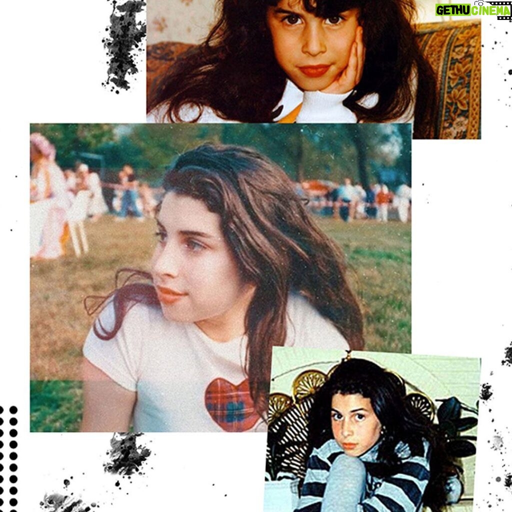 Amy Winehouse Instagram - Happy Holidays 🤍