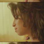 Amy Winehouse Instagram - Watch the brand-new lyric video for Amy’s global hit ‘Tears Dry On Their Own’, created from previously unseen rushes and B-roll from the recording of the official music video, in English, French, Spanish or Brazilian Portuguese. ‘Tears Dry On Their Own’ was released as the fourth single from Amy’s multi-Platinum second album ‘Back To Black’, on the 13th August 2007. Click the link in bio to watch 🖤 Mira el nuevo lyric video en español del éxito mundial de Amy ‘Tears Dry On Their Own’, creado con material nunca antes visto del vídeo musical oficial. ‘Tears Dry On Their Own’ fue lanzado como el cuarto sencillo del segundo álbum multiplatino de Amy, ‘Back To Black’, el 13 de agosto de 2007. 🖤 Assista ao novo lyric video do sucesso global da Amy, ‘Tears Dry On Their Own’, criado usando trechos nunca antes vistos da gravação do videoclipe oficial - em inglês, francês, espanhol ou português do Brasil. ‘Tears Dry On Their Own’ foi lançado como o quarto single do segundo álbum multi-platina de Amy, ‘Back To Black’, de 13 de agosto de 2007. 🖤 Retrouvez la Lyric vidéo officiel de “Tears Dry On Their Own” d’Amy Winehouse en français. La vidéo a été créée à partir de rushs inutilisés du clip original. 🎥 Ce titre est présent sur le deuxième album multiplatine d’Amy, ‘Back To Black’ sorti le 13 août 2007. 🖤