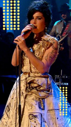 Amy Winehouse Instagram - Amy was frequently invited to perform on Jools Holland show, forming a close friendship between the two icons. Amy performing ‘Rehab’ on Later... with Jools Holland in 2006. 🤍