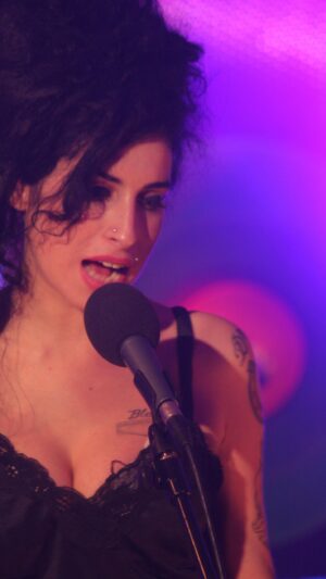 Amy Winehouse Instagram - Amy Winehouse recorded a stunning acoustic performance in a church in the small Irish fishing village of Dingle in 2006. This appearance on Other Voices captures Amy just after the release of her second album, Back to Black, on the cusp of global superstardom. In a YouTube premiere first, we invite fans of Amy Winehouse to join together and watch the performance in full.

Tune in to Amy Winehouse’s YouTube channel on Monday 8th April at 18:00 BST to watch full performance on Other Voices, recorded live in Dingle, Ireland, in 2006. Keep an eye here on socials or sign up to the mailing list via the link in bio for a link to watch. 🖤

The performance features the tracks:
Tears Dry On Their Own
Love Is A Losing Game
Back To Black
You Know I’m No Good
Rehab
Me & Mr Jones

#backtoblack