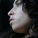 Amy Winehouse Instagram - Lyric video oficial de ‘Rehab’ de Amy Winehouse, letra en Español, extraído de su álbum Back To Black. El vídeo se ha realizado con brutos inéditos del vídeo clip musical oficial que se estrenó el 25 de septiembre 2006. #backtoblack