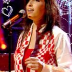 Amy Winehouse Instagram - Amy’s ‘Teach Me Tonight’, live on Jools Holland in 2004. 💗 #frank20
