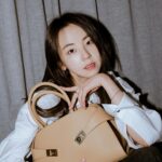 An So-hee Instagram – 🤎 @Ferragamo #FerragamoHugBag #페라가모