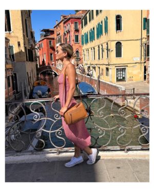 Ana Fernández Instagram - Venecia sin alfombras rojas. 🍝 🎭🛶