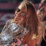Ana Garcia Martins Instagram - Arranca, Taylor, que eu quero estar na cama antes das dez!