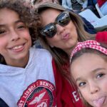 Ana Garcia Martins Instagram - Se assistimos a tantos jogos da equipa feminina como da masculina? Não (ainda), mas temos ido a alguns. E há sempre mais público. E é bonito ver que, quando estamos, o apoio e o entusiasmo são os mesmos. Hoje estavam 18 mil no Jamor, que é um número que já mete respeitinho, e foi toda uma festa. Que seja sempre a somar.