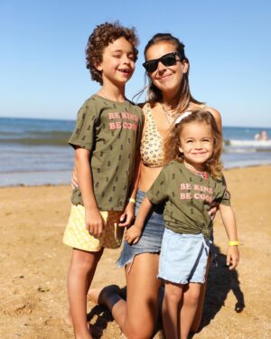 Ana Garcia Martins Instagram - Não sinto que seja a melhor mãe do mundo. Mentira, claro que sou. Incrível. Feliz Dia da Mãe para todas as mães tão incríveis como eu 😂