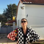 Ana Guiomar Instagram - Locuções feitas @zovagencia Cães na casa da mãe! Casaco @benetton Seguimos viagem! #preparadas ✈️ Quem é que também foi desconectado pelo Instagram?