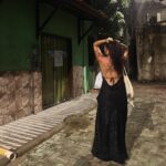 Ana Guiomar Instagram - Sair à noite de chinelo no pé, não há maior sonho.