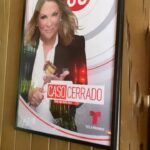 Ana María Polo Instagram - ¡Feliz semana amigos! Muchos me han pedido ver cómo tengo decorado al bar de mi casa, el “Polo Club” dedicada a Caso Cerrado y mi trabajo en los medios. Muchos son los buenos recuerdos que llenan estas paredes. Gracias a ustedes siempre. 👩🏻‍⚖️ #HeDicho #CasoCerrado #AnaMariaPolo