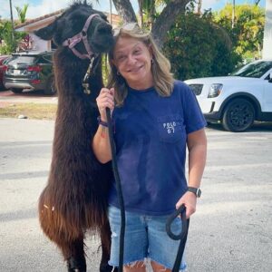 Ana María Polo Instagram - Vieron la película @dontlookupfilm ??? Representa claramente nuestra sociedad. ¡Rompámoslos! #HeDicho #CasoCerrado #AnaMariaPolo