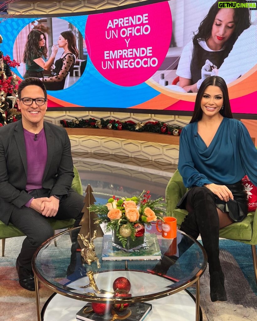 Ana Patricia Gámez Instagram - Esta mañana en @DespiertaAmerica con @AprendeInstitute ❤️ Hubo reencuentro Norteño 🌵🇲🇽 Mi look: www.Beashion.com