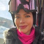 Ana Patricia Gámez Instagram - Día 2 ⛷️ logré bajar una pista azul sin caerme pero me duelen mucho las piernas 🤣 descubrí que mi miedo es a las alturas y a la velocidad 😓 Giulietta hizo sus primeros brincos 😅 Gael pasó a nivel 2 en la escuela y Luis pues que les digo, parece Pro 🤭 #Aspen ❄️ #Snowmass 🎿