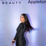 Ana Patricia Gámez Instagram - A good hair day is a good you day! By: @ChrisAppleton1 🖤 Pero como todos los días mi pelo es bueno se merece siempre los mejores productos y cuidados ✨ Quien ha probado ya @SharkBeauty ? 🙋🏻‍♀️ 👗 www.Beashion.com 📸 @ErickFernandoQ