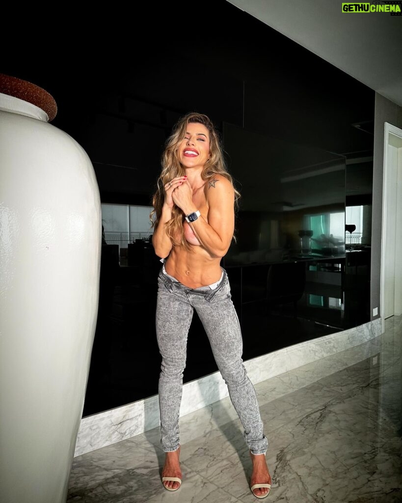 Ana Paula Minerato Instagram - 🖤