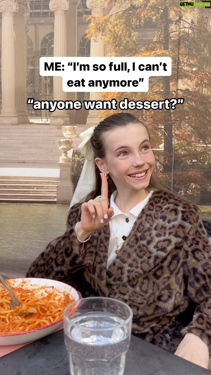 Anastasia Russo Instagram - ME, I always want dessert, no matter what ✌🏼
