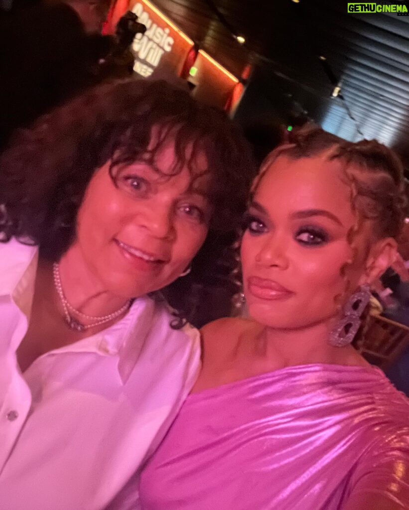Andra Day Instagram - Mommy u are my heart forever… there aren’t enough words. My biggest blessing. That’s her beautiful voice reading scripture on Thank You God. She’s incredibly shy so it meant so much 🥰 Thank you and Joyous Mothers Day to all the mothers, mother figures, motha’s, nurturers, leaders 💕🙏🏽 we love you. Prayers and love to everyone whose mothers are at rest and with us in spirit. 🙏🏽💜
