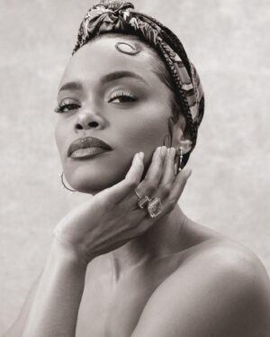 Andra Day Instagram - ‘Here’s to life’ thank u @instylemagazine n this amazin team for makin a childhood dream come tru.. cover n spread shot by @chriseanrose 🥰 God great 🙏🏽

eic @laurabrown99 
byline @rebeljunemarie
styling @juliavonboehm
hair @hisvintagetouch
makeup @porschefabulous
manicure @jolene.b.nails
set design @danieljhorowitz 
creative director @rinajstone
#Blessed #latepost #hellalatepost