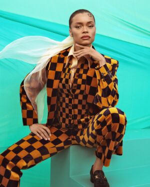 Andra Day Instagram - ‘Here’s to life’ thank u @instylemagazine n this amazin team for makin a childhood dream come tru.. cover n spread shot by @chriseanrose 🥰 God great 🙏🏽

eic @laurabrown99 
byline @rebeljunemarie
styling @juliavonboehm
hair @hisvintagetouch
makeup @porschefabulous
manicure @jolene.b.nails
set design @danieljhorowitz 
creative director @rinajstone
#Blessed #latepost #hellalatepost