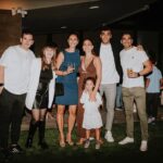 Andrea Duro Instagram - 1 week ago 💥 La semana pasada la liamos un poquito y juntamos a todos nuestros amigos más cercanos y familiares para enseñarles nuestro nuevo hogar y celebrar 💃🏻💃🏻 Tengo que reconocer que me estoy aficionando a esta clase de fiestas, porque me hace feliz ver a tanta gente que quiero disfrutar y pasarlo bien. Da igual cuál sea el motivo. Ver que a lo largo de los años mi familia sigue junta y que conservo tantos y tan buenos amigos, me hace sentir muy afortunada. Pero es que todos los amigos y familia de A, me han acogido con los brazos abiertos… y al revés. Y así, hemos creado un ambiente increíble con todos ellos, de los que disfrutamos siempre. Como mola @alegalan96 💛 Había muchísima más gente de la que sale en la fotos, pero no podía poner de todos😅 cosas de Insta. Por último pero no menos importante , gracias a @yatengoplan por ayudarnos con toda la organización del fiestón, que no faltase detalle y que todo saliese de maravilla. Sois unos cracks ❤️ Por muchísimas más 🎉🎉 📸 @joshdevotto ( mi fotógrafo de confianza para fiestas, el mejor 🙌🏼 )