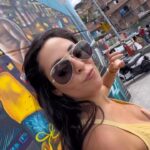Andrea Luna Instagram – Comuna 13 mamiii 🇨🇴🇨🇴 
Medellín bonito 🤩