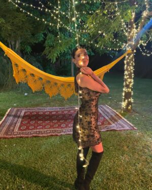 Andrea Rincón Instagram - 🦋 Yo, yo, yo, yo y yo en el cumple de Muna.

💙 Gracias @cynthiamartos por la pilcha 
@meryfolgar por el MakeUp y pelo 
@caromarafioti por el Styling 
@ferrarocalzados por las botas 💙