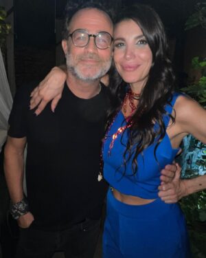 Andrea Rincón Instagram - Feliz cumple para miiii!!!! Gracias amiga hermana una vez más por este cumpleaños hermoso con tanto amor!! @celesterothok  Gracias @casa.povera por la excelente atención. A @herederogin. A @radaeventos y @fedepereyra08 por musicalizar una noche soñada. A @goutglutenfree por la torta de todos los años. A mi familia y amigos por estar siempre ahí firme como rulo de estatua en las buenas y en las malas. Gracias Dios por hacerme la mujer más afortunada y bendecida de este planeta y cuidarme tanto, tanto , tanto… 
Gracias @movilpressfotos por los fotones!!!
 Gracias @cynthiamartos por vestirme 
Gracias @sochiherrera por Make Up y pelo 
Gracias @ferrarocalzados por las botas 
Gracias @citynailsba 
Gracias @laskatz por las cascada de collares y los aros
Gracias @caromarafioti por estar siempre para dejarme hermosa e irreconocible… GRACIAS TOTALES!!!