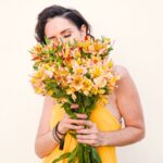 Andrea Torre Instagram – Damos inicio a mi estación favorita… 

🌼 P R I M A V E R A 🌼
____
#ATH🍄 #andreatorre #primavera #spring #flower #photography #day #yellow #style #art
