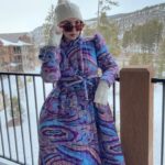 Andrea Torre Instagram – Cuando estás en la nieve y la vida empieza a sonar así… ☕️
____
#ATH🍄 #andreatorre #nieve #vacaciones