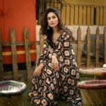 Aneri Vajani Instagram - Happy New Year 💫 Saree : @ranbirmukherjee @ranbirmukherjeeofficial Styled : @priyavajani HMU : @hersparlourhema 📸 : @dreamdraftfilms @shivam_99__ #anerivajani #happynewyear #2024