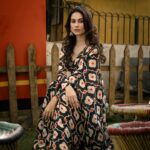 Aneri Vajani Instagram - Happy New Year 💫 Saree : @ranbirmukherjee @ranbirmukherjeeofficial Styled : @priyavajani HMU : @hersparlourhema 📸 : @dreamdraftfilms @shivam_99__ #anerivajani #happynewyear #2024