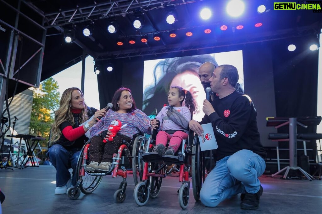 Angélica Castro Instagram - Vamos con todo para esta Teleton 2023 ❤️ les dejo un poco de lo que fue la gira este fin de semana ❤️ Unámosnos todos, este 10 y 11 de Noviembre!! Vamos Chile!!! Teleton nos hace bien, todos los días!! Infinitas gracias a todos los que se sumaron a esta gira maravillosa donde recorrimos Chile!! Gracias gracias gracias. 🙏🏼