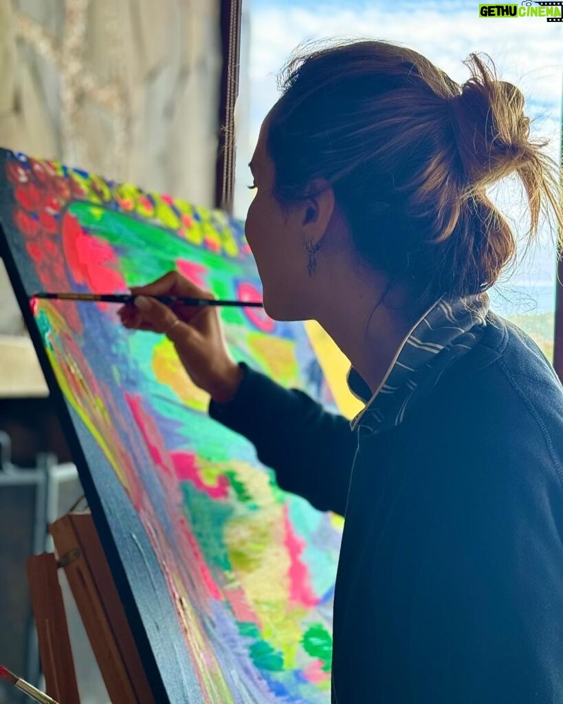 Angélica Castro Instagram - Fin de semana de desconexión! Pintando todo el día, caminando por el bosque y cocinando! Como estuvo tu fin de? ❤️🌻