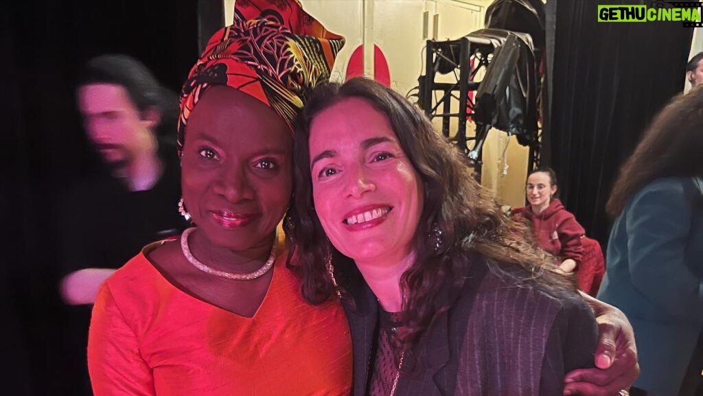 Angélique Kidjo Instagram - 🎪Once in a Lifetime tonight for @solidaritesida and @solidays in Paris at the @cirquedhiverbouglione 🎪hanging out for a good cause with my friends @ibeyiofficial @claudiatagbo_off and @yael_naim_ Congrats maestro @david_donatien