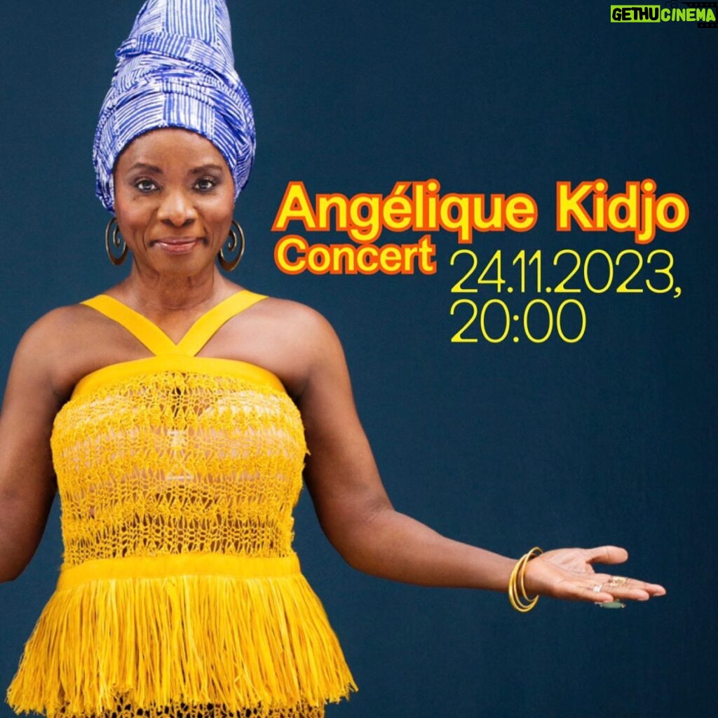 Angélique Kidjo Instagram - Get the last tickets for ANGÉLIQUE KIDJO live at HKW 🌟 Angélique Kidjo has enjoyed an artistic career spanning forty years, earning multiple distinctions within the contemporary music scene. Throughout her multifaceted career, she has collaborated with renowned artists such as Carlos Santana, Alicia Keys, Bono, Yemi Alade, Burna Boy, Calypso Rose, and Petrona Martinez, among others. Her recent works include “Remain in Light” (2018), an outburst of African sonorities that reimagines the post-punk rock sound of the Talking Heads 1980 album of the same name. “Celia” (2019), meanwhile, is a tribute to Cuban singer Celia Cruz that explores the richness of Afro-Cuban musical heritage, and “Mother Nature” (2021) comprises a mix of Afrobeat, reggae, and other influences to sensitively address environmental and social issues. Angélique Kidjo kann auf eine vierzigjährige Karriere zurückblicken, die ihr zahlreiche Auszeichnungen eingebracht hat. Im Laufe ihrer vielseitigen Karriere hat sie mit renommierten Künstler*innen wie Carlos Santana, Alicia Keys, Bono, Yemi Alade, Burna Boy, Calypso Rose und Petrona Martinez zusammengearbeitet. Zu ihren jüngsten Werken zählen: “Remain in Light” (2018), eine Explosion afrikanischer Klänge, die den Post-Punk-Rock-Sound des gleichnamigen Talking Heads-Albums von 1980 neu interpretiert; “Celia” (2019), eine Hommage an die kubanische Sängerin Celia Cruz, bei der Kidjo das reiche Erbe afro-kubanischer Musik erforscht; und “Mother Nature “(2021), eine Mischung aus Afrobeat, Reggae und anderen Einflüssen, die sich sensibel mit ökologischen und sozialen Themen auseinandersetzt. CONGORAMA 🗓24.11.2023 20:00 Angélique Kidjo Miriam Makeba Auditorium Tickets via hkw.de/webshop _______ Credits: Angélique Kidjo - Mother Nature ft. Sting Photos by Fabrice Mabillot Design by Studio Yukiko #HKW #HausDerKulturenDerWelt #HKWorlds #HKWelten #BerlinMusic #Congorama #Concert #AngéliqueKidjo