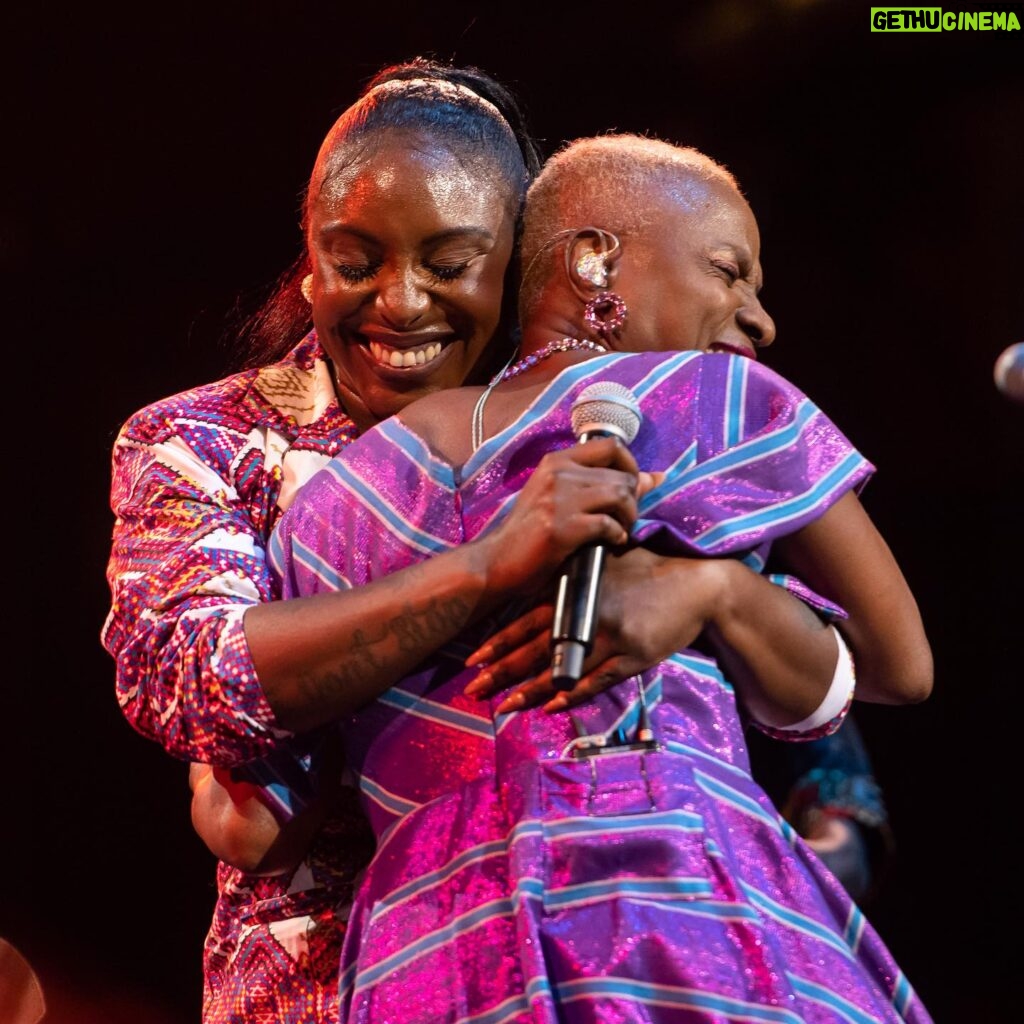 Angélique Kidjo Instagram - About yesterday!!! @royalalberthall 🙏🏾 to @chinekeorchestra , @youssoundour1959 , @lauramvula , @ibrahimmaaloufofficial , @stonebwoy special thanks to my band: @thierryvatonofficiel @gregorylouis971 @david_donatien @justwody @amenviana 📸 the great @michaeltubescreations 👗: the one and only @imane_ayissi