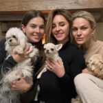Angelika Revva Instagram - Девочки… 🤍👩🏼🐶🎄