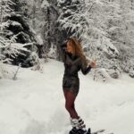 Angelika Revva Instagram - Пусть это будет время чудес 🤍🤍🤍 с Наступающим Рождеством, нас!!! 🤍