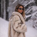 Angelika Revva Instagram - Snow time…❄️😎 #vintage @up.fur