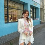 Angelina Danilova Instagram - thank you for having me over to pot my favorite geranium herb @loewe_perfumes first pop up store in Seoul. 🪴🌸✨ #로에베 #로에베퍼퓸