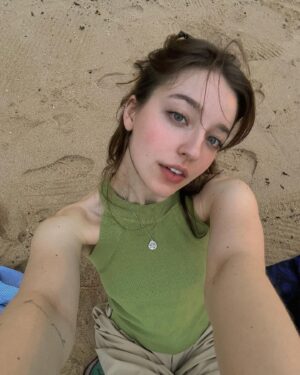 Angelina Danilova Instagram - Hong Kong secret beach location revealed.
From the beach to the rainy morning egg sando in the old town and back to Seoul.🥚