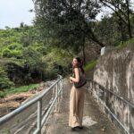 Angelina Danilova Instagram - Hong Kong secret beach location revealed. From the beach to the rainy morning egg sando in the old town and back to Seoul.🥚
