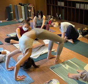 Angelina Danilova Instagram - She said: healthy mind = healthy body. 
If you know me, you know yoga has been my joy, love and a teacher for something around 7 years.
First I discovered a path, then I began a journey. An uneasy road towards the unconditional love of a given body, open heart, powerful vulnerability and the divine. A way to harmony and balance. ☯️ 
Everyday I wake up and I am grateful.
Grateful to be able to breathe, move and experience all the things that life brings.