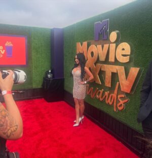 Angelina Pivarnick Instagram - Photo dump from last night with @deenanicole @mtv @mtvla @mtvawards @jerseyshore.  Mua - @justinedivanna  Hair - @danadhairstudio  Dress @castlecouture by my FAVE DESIGNER EVER @portiaandscarlett 😍😍😍😍😍. Thank you to my amazing team for making me feel sexy last night. 🙏🏼🥰