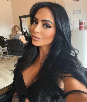 Angelina Pivarnick Instagram - Feeling like my Hair is in the wind  @danadhairstudio I love my bestie 😍😍😍. Ps forgot to post last week so here it is.