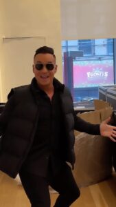Angelina Pivarnick Instagram - it's the cast of Jersey Shore!! 👀 WHERE 👀