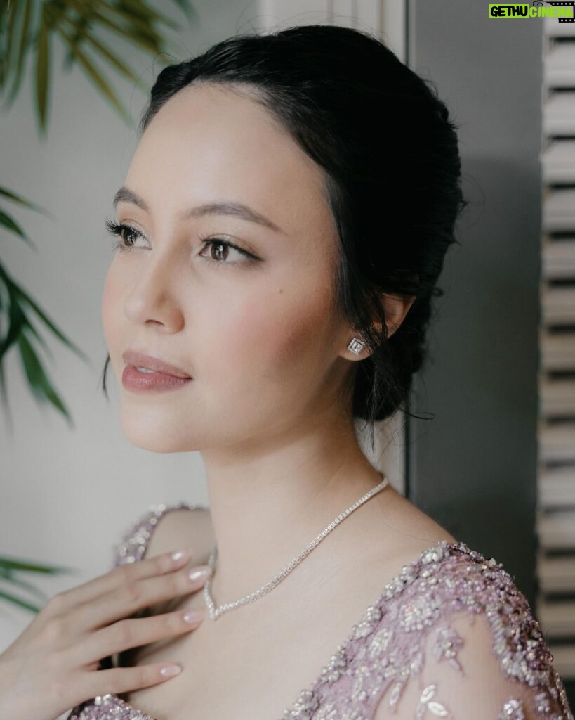 Anggika Bölsterli Instagram - Blushing 🤍 Wedding planner & organizer @arteaorganizer Decor @aerindecora Styled by @wanda_haraa Makeup @ryanogilv Kebaya @renzilazuardi Jewelry @thepalace_id Captured by @arka.pictures