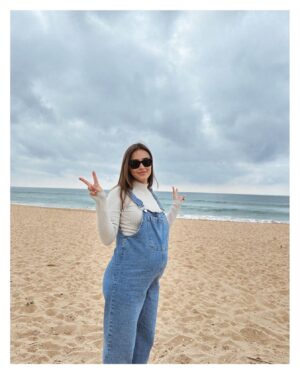 Angie Costa Instagram - week 30 🤰🏽quase 🦋